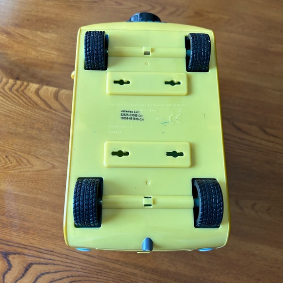 Peppa Pig RV Camper by Jazwares - Picture 6 of 11